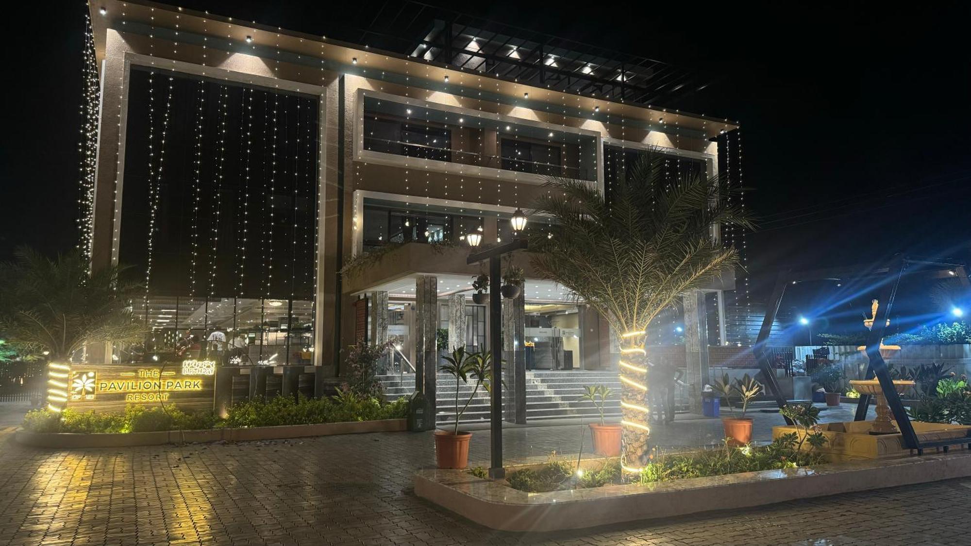 The Pavilion Park Resort Mālegaon 외부 사진